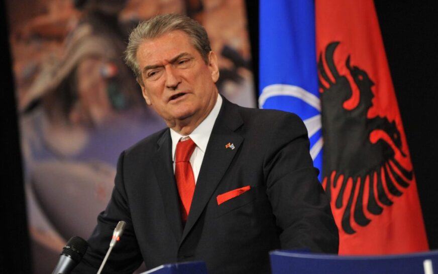 Sali Berisha flet për Zvernecin: Mbështesim investimin e huaj, Sazanin e kam ofruar unë dhe Nano