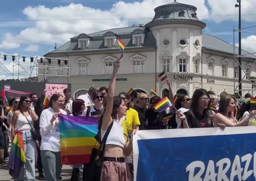 Mbahet “Parada e Krenarisë” në Prishtinë