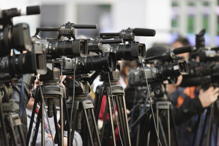 KMShK: Nismat për mbylljen e emisioneve mediatike rrezikojnë lirinë e mediave