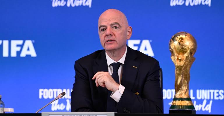 Infantino mbron pauzat e hidratimit në Botërorin 2026: Janë për barazi dhe siguri, jo për reklama