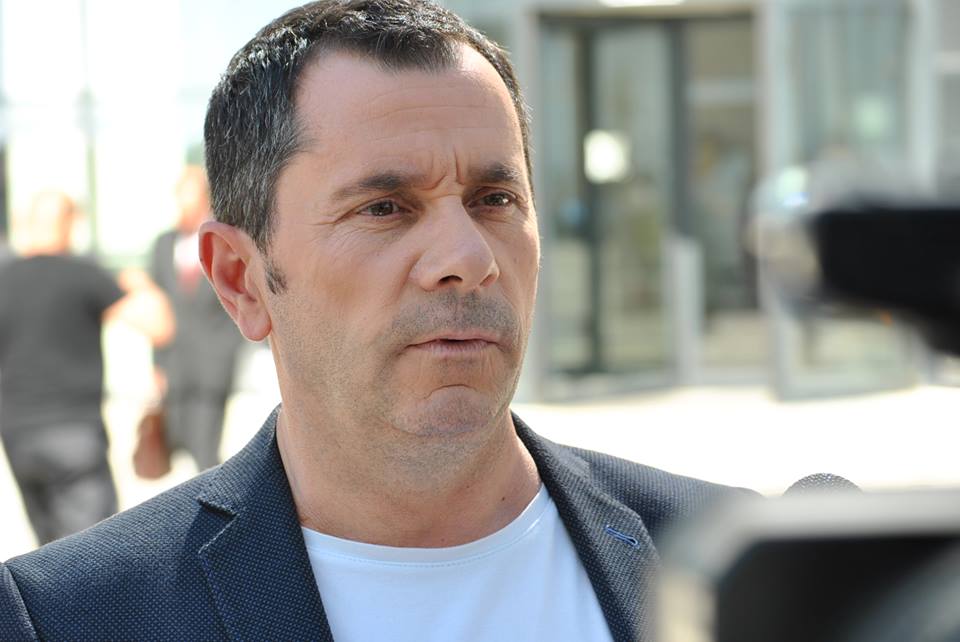Tomë Gashi: Personat që e ofendojnë Rifat Jasharin duhen përjashtuar nga partia