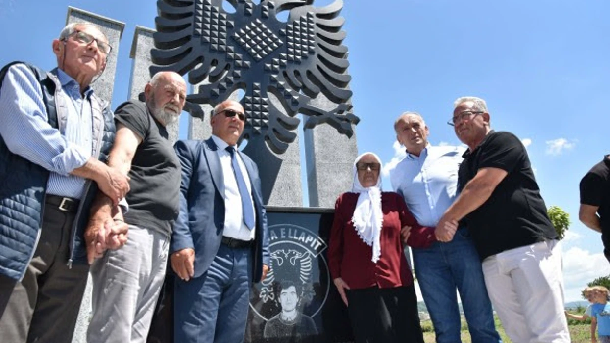 Podujeva bëhet me shtatoren e Ali Ajetit në 27-vjetorin e çlirimit