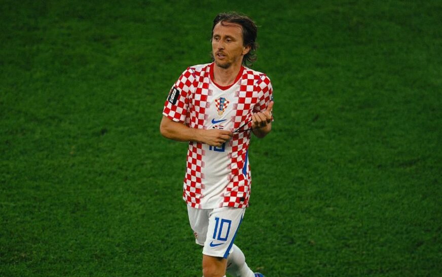 Modric arrin shifrën historike me fanellën e Kroacisë