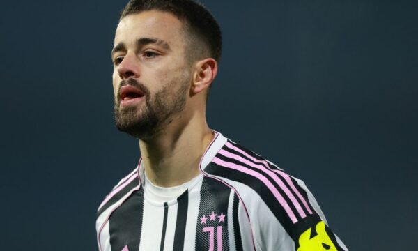Fiorentina po e dëshiron Edon Zhegrovën, i cili mund të largohet nga Juventusi këtë verë