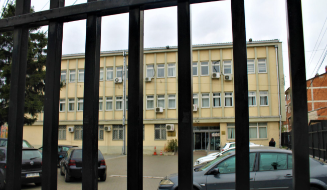 Caktohet masa e paraburgimit ndaj të miturit për vrasje të rëndë
