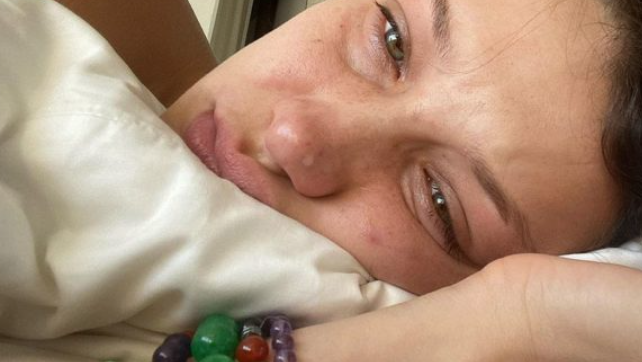 ‘Asgjë s’po më ndihmon’, mes lotësh Bella flet për sëmundjen