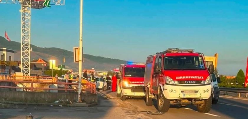Publikohen pamjet e aksidentit tragjik në Komoran ku humbi jetën 24-vjeçarja