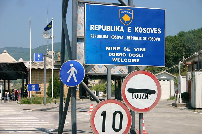 S’ka kolona në kufi, deri në 15 minuta pritje në Dheun e Bardhë