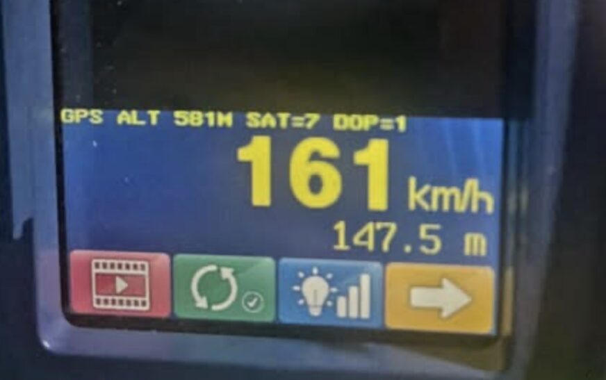 Ferizaj: Policia ndëshkon tre shoferë për shkelje të rënda në trafik, njëri voziti 161 km/h në zonë me kufizim 50