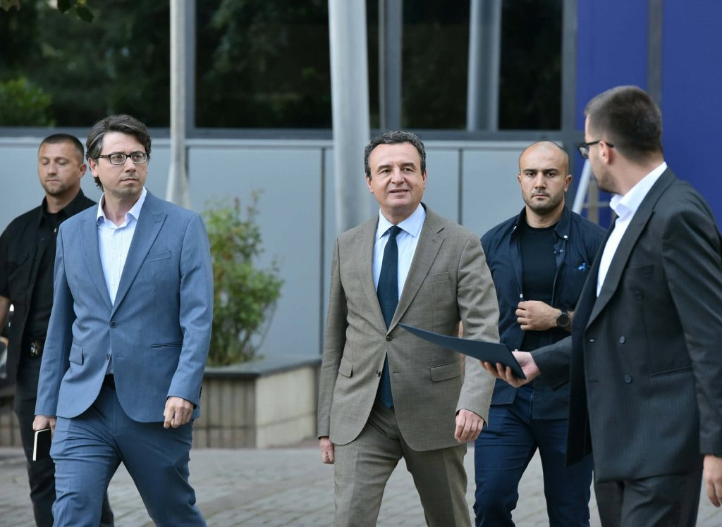 Kurti dhe Murati ballë për ballë me Abdixhikun dhe Osmanin