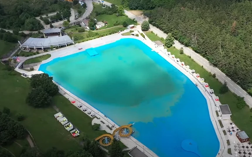 IKShPK nxjerr analizat, uji në Pishinën e Gërmisë rezulton i pastër