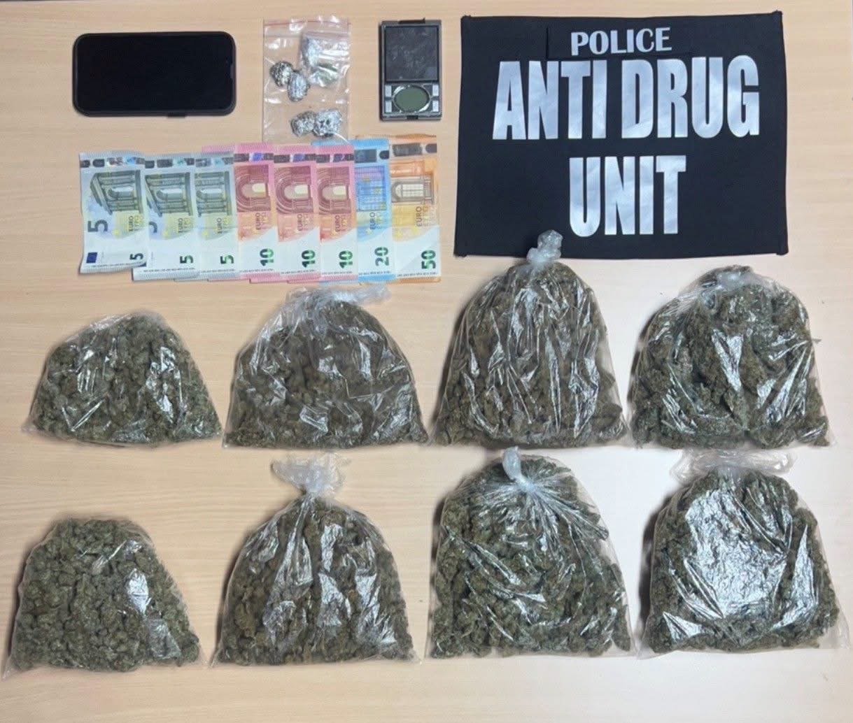 Antidroga zbarkon në Podujevë – Policia arreston një të dyshuar, konfiskon marihuanë