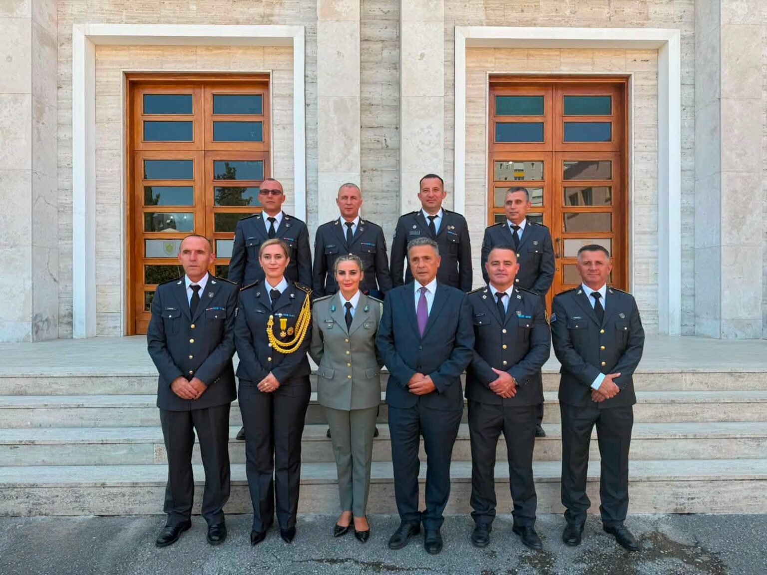 Oficerë të FSK-së diplomojnë në Republikën e Shqipërisë