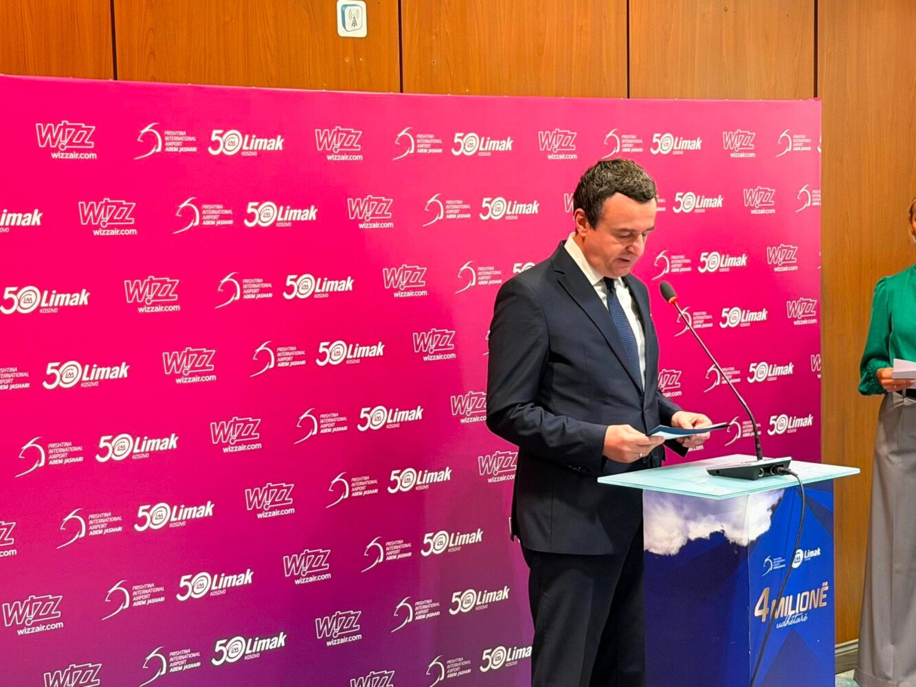 Kurti: Vendosja e bazës së Wizz Air në Kosovë dëshmon rritjen e besimit te vendi ynë