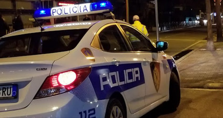 Kërkohet 42-vjeçari që dyshohet se dhunoi seksualisht një grua me probleme mendore, në Lushnjë