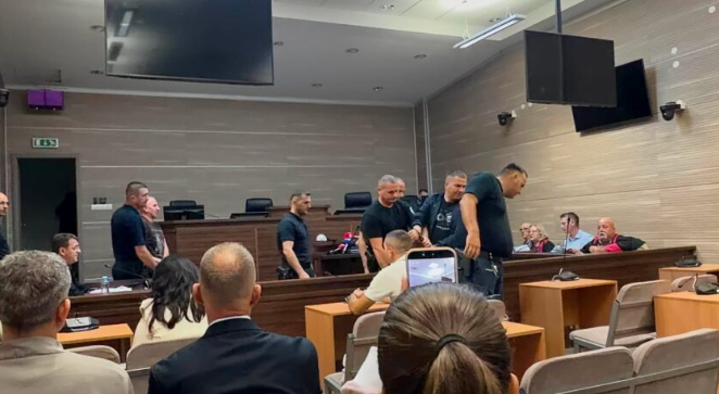 Të akuzuarit për sulmin në Ibër-Lepenc dalin para gjykatës nën masa të rrepta sigurie
