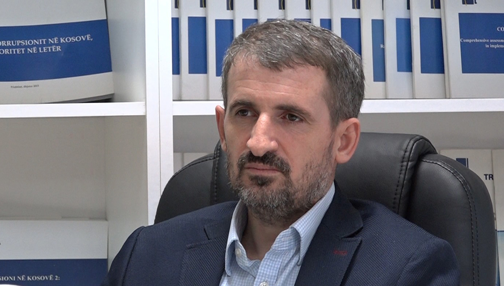 Miftaraj për Kosovën: Derisa fqinjët avancojnë në BE, këtu debati sillet rreth skandaleve