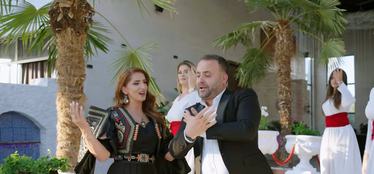 Publikohet “Dasma Shqiptare”, projekt i ri muzikor nga Xhafer dhe Vlora Ahmetaj
