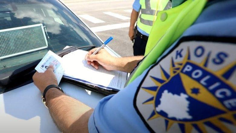 Voziti edhe pse i ishte ndaluar patenta, Policia i konfiskon BMW-në