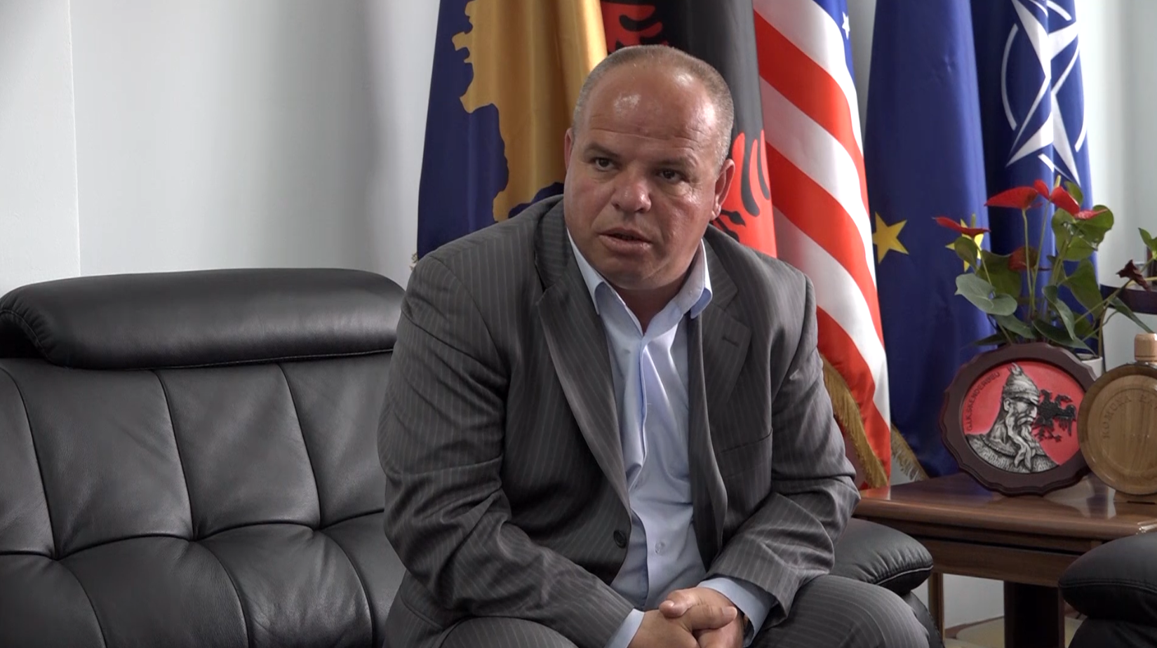 Sara Gjordeni ka reaguar publikisht pas publikimit të pamjeve të një episodi dhune, duke shprehur tronditjen dhe indinjatën e saj për ngjarjen.
