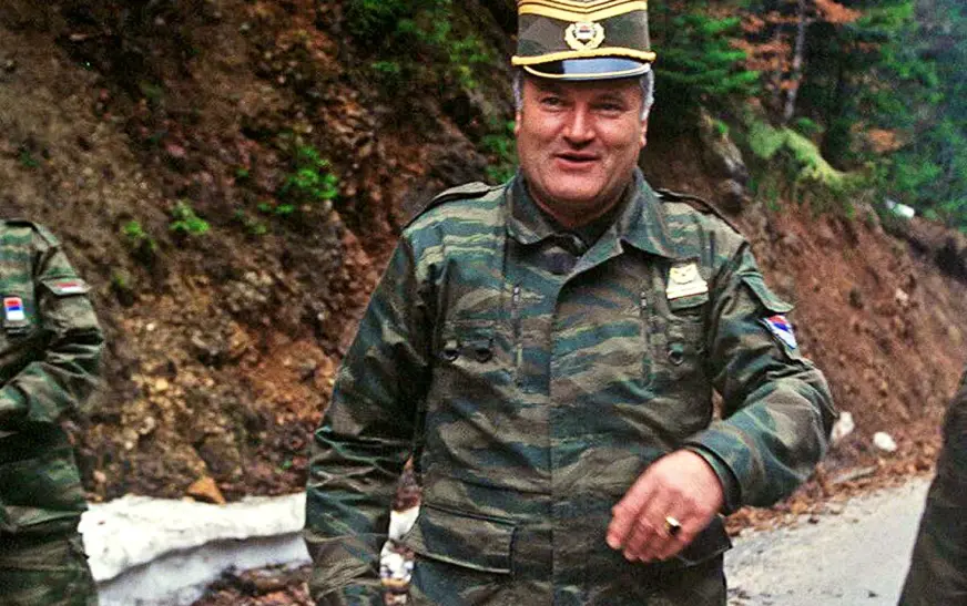 Autoritetet holandeze nisin hetimet për vdekjen e Ratko Mladiqit në burg –