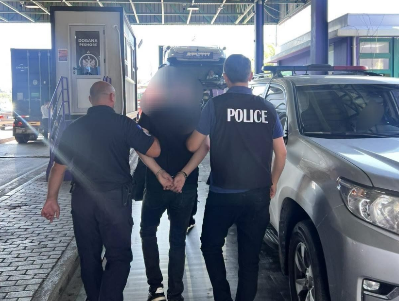 Ekstradohet nga Shqipëria një kosovar i dënuar me 11 vjet e 6 muaj burgim për vrasje