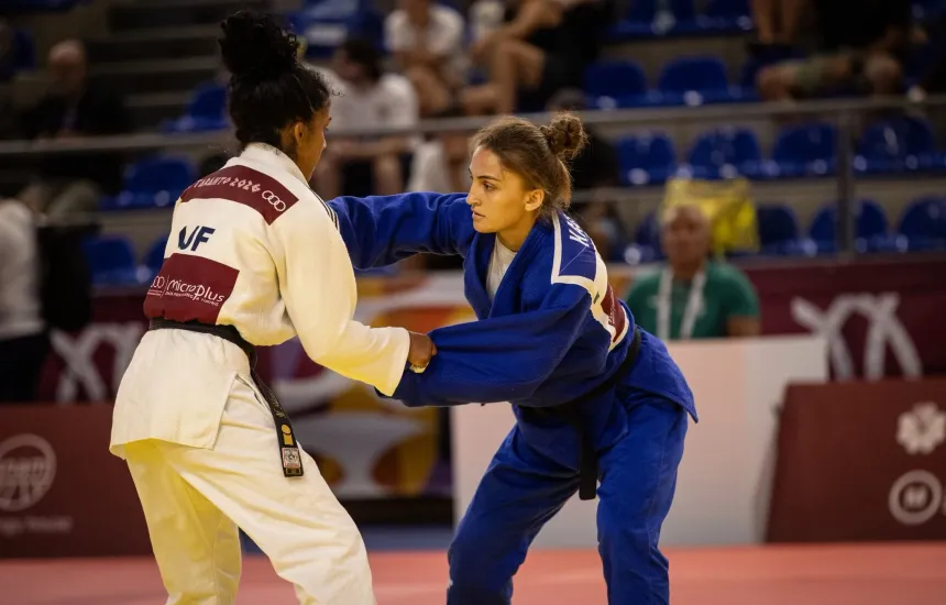Kosova fiton medaljen e dytë në “Taranto 2026”, Fatjona Kasapi merr të bronztën në xhudo –