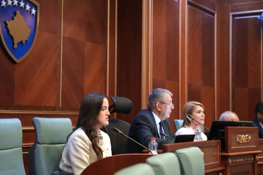 Kryesuesi Dehari s’ka njoftim për seancë: Ka deputetë që s’duan marrëveshje, por incidente
