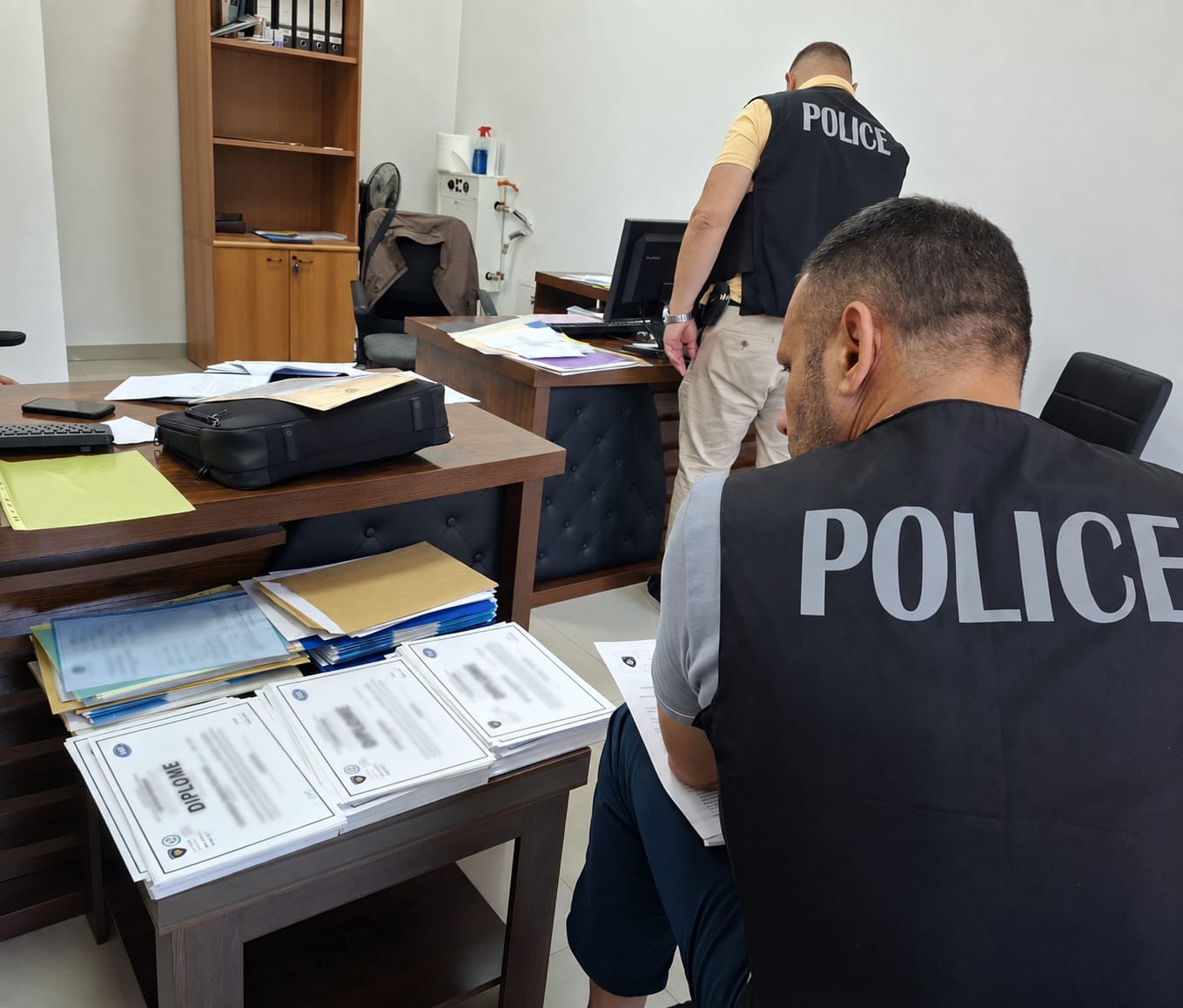 Dyshohet se lëshoi 1,679 diploma pa trajnime, arrestohet një person në Prizren