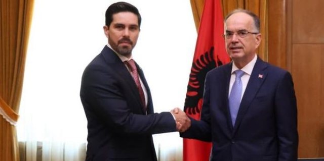 Begaj pret ambasadorin e Ekuadorit, kërkon njohjen e Kosovës: Një kontribut për paqen dhe sigurinë në Ballkan
