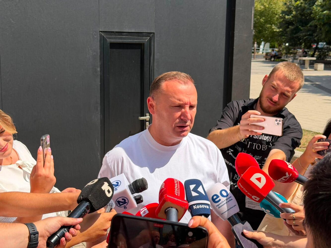Zemaj: Kemi një ngërç kushtetues dhe bllokadë në Kuvend