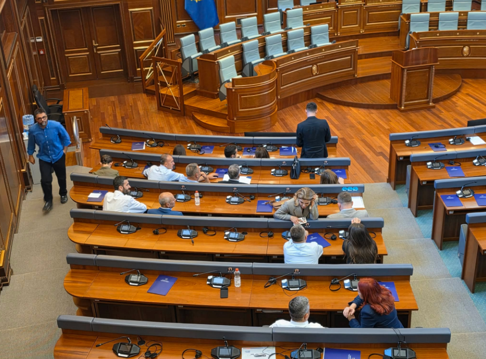 PDK-ja dhe Aleanca në sallë, kërkojnë vazhdimin e seancës për konstituimin e Kuvendit