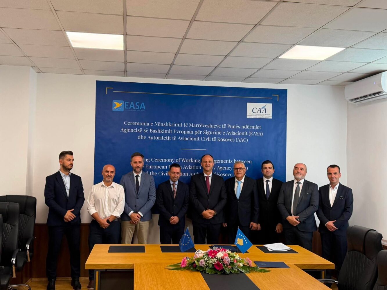 Kosova një hap më afër standardeve evropiane të aviacionit, AAC nënshkruan marrëveshje me EASA-n