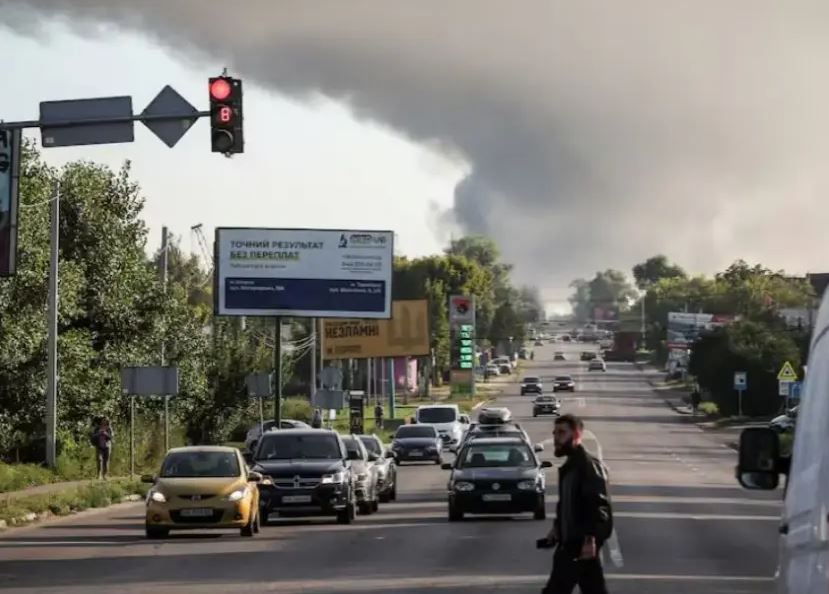 Rusia godet kryeqytetin e Ukrainës me valë dronësh