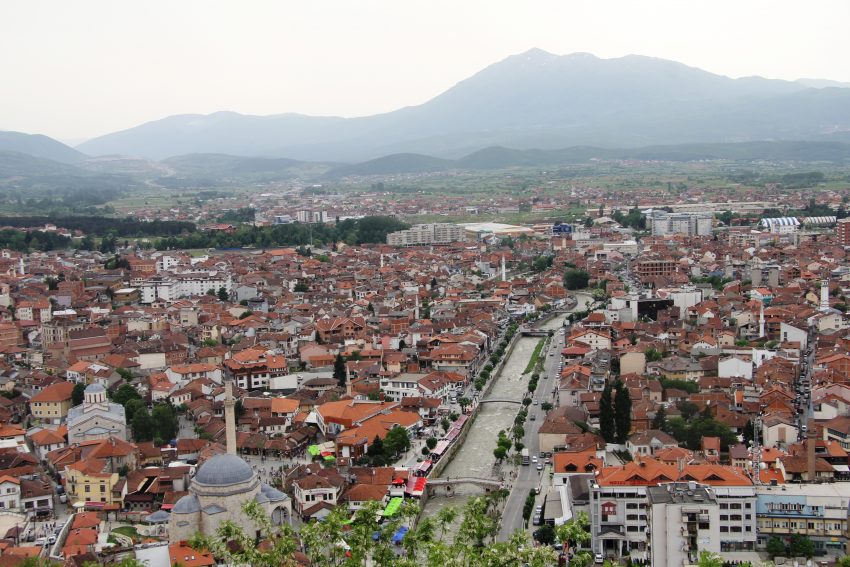 Qeveria dëshiron t’i zotërojë pronat e shtetit, komunat ankohen