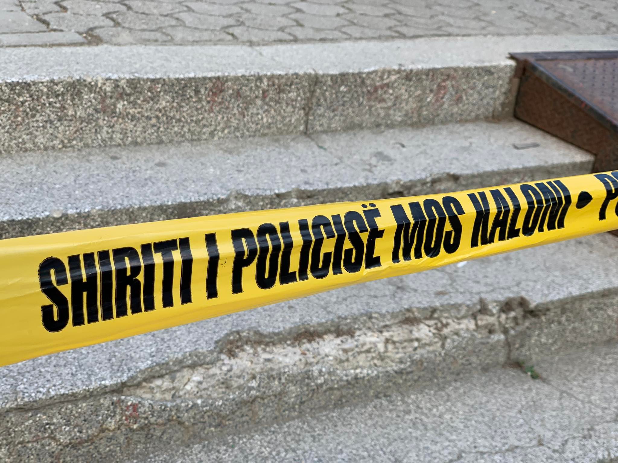 E rëndë në Lluzhan të Podujevës | E goditi me veturë dhe e la të plagosur në rrugë – vdes 70-vjeçari nga Lluzhani, Policia në kërkim të shoferit që iku