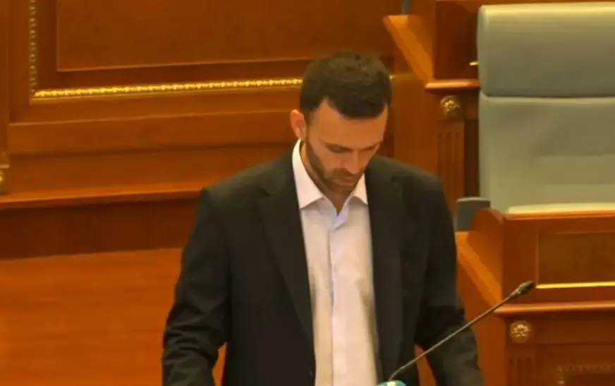 Krasniqi (PDK): Kushtetuta dhe rregullorja e Kuvendit duhet të respektohen