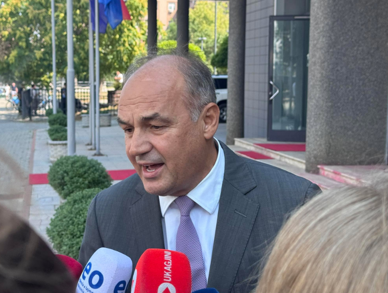 Hoxhaj për takimin e thirrur nga Haxhiu: S’ka proces tjetër politik pa u konstituuar kuvendi