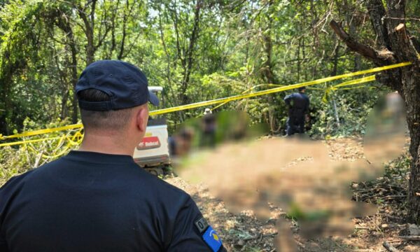 Mbetjet kockore nga varrezat masive në Zubin Potok dërgohen në Hagë për ADN –