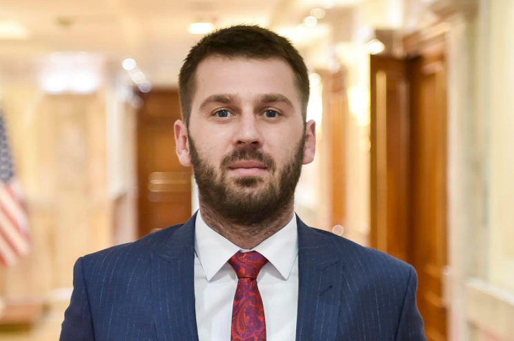 Kërçeli, Hotit: Na trego qysh e shitet thëngjillin 8 euro për ton