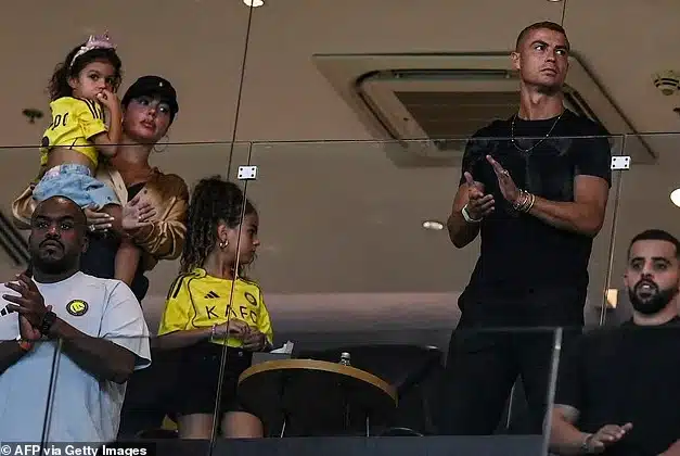 Ronaldo dhe Georgina shfaqen për herë të parë në publik pas martesës sekrete –