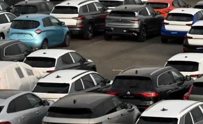 Tani e tutje, pronarët e automjeteve do të lajmërohen 15 ditë para skadimit të afatit të regjistrimit