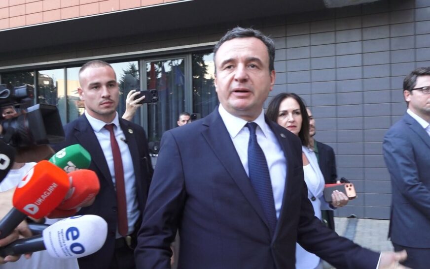 Kurti dhe Abdixhiku takohen në Kuvend për presidentin e ri –
