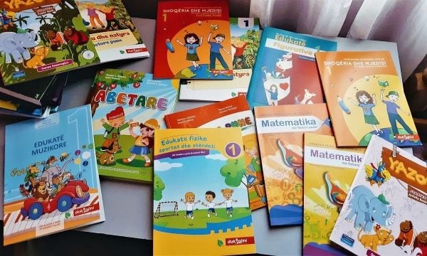 Mbi 123 mijë prindër kanë aplikuar për subvencionimin e teksteve shkollore