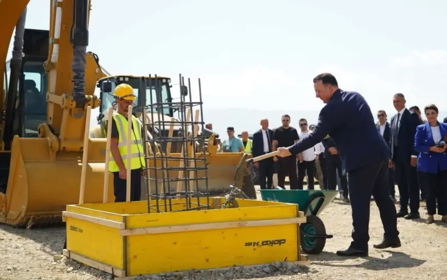 Nis ndërtimi i autostradës Shkup-Prishtinë