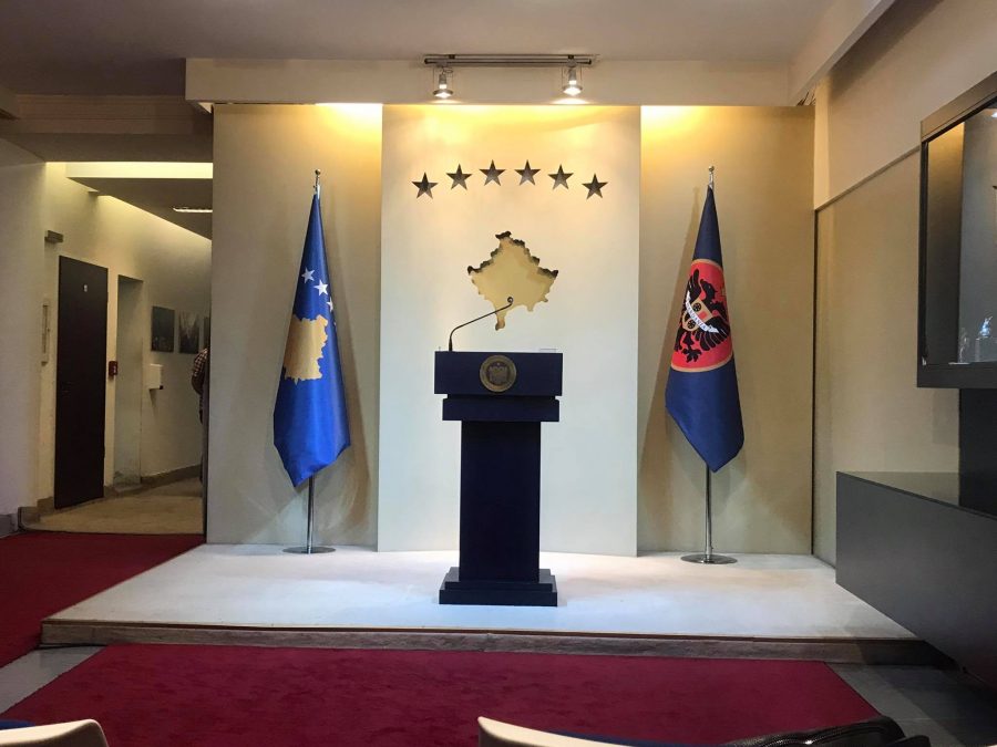 Kosova ende pa institucione të reja dhe president, partitë tregojnë kushtet për dalje nga ngërçi