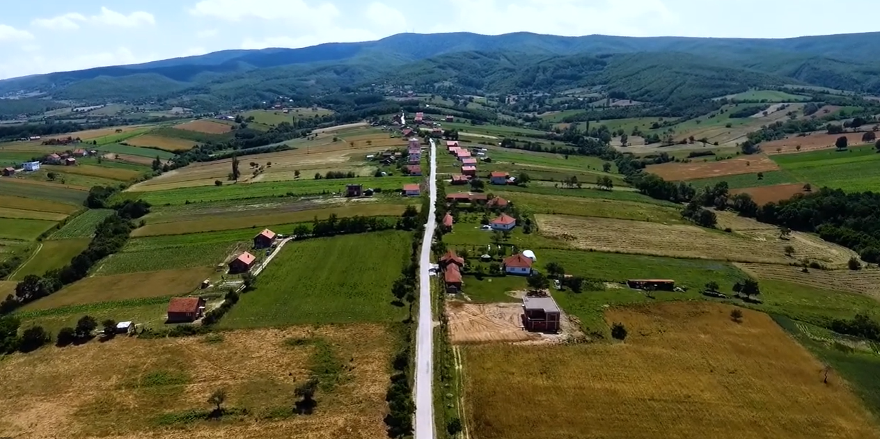 Banori i Shallcit ankohet për mungesën e ujit dhe gjendjen e rrjetit elektrik –