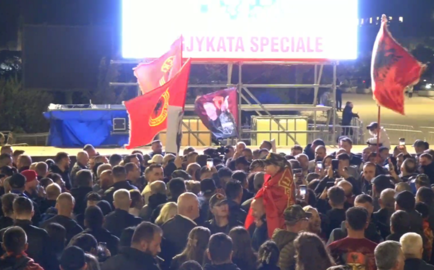 Sheshi nuk mbetet thatë as natën e 15-të, nis protesta në Prishtinë –