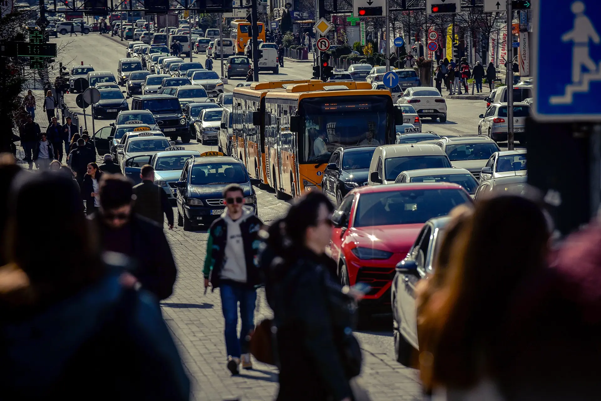 Protesta në Prishtinë mund të shkaktojë vonesa në transportin publik