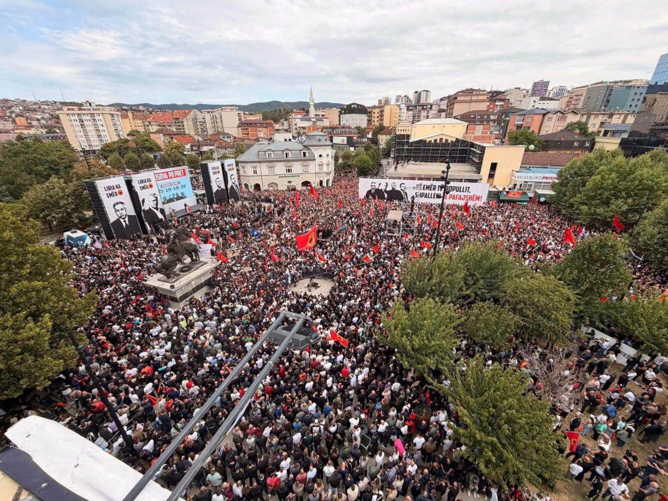 Qeveria falënderon organizatorët dhe pjesëmarrësit e “Marshit për Liri” në Prishtinë